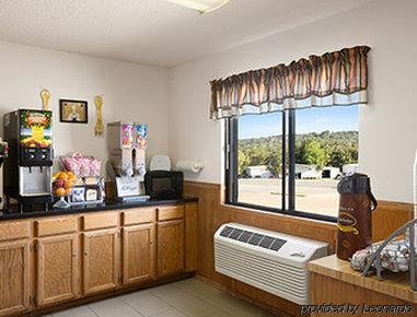Super 8 By Wyndham Batesville Exterior foto